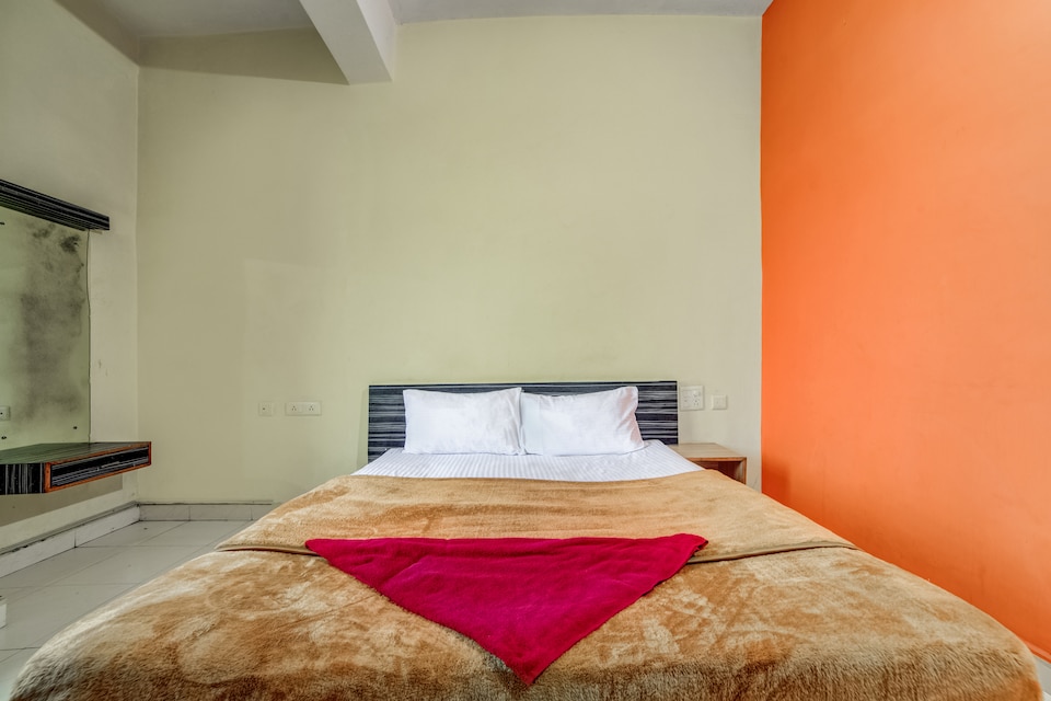 SPOT ON 47827 Hotel - 44, Shadnagar-Kothur, Shadnagar