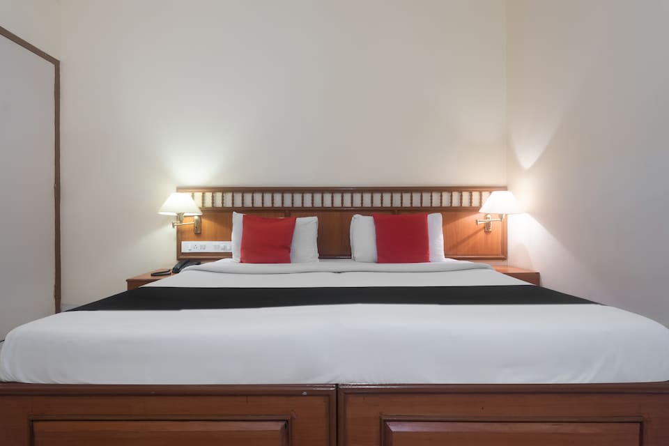 Capital O 47830 Hotel Kadamb Residency, Mumbai Bandra-Khar-Santacruz, Mumbai