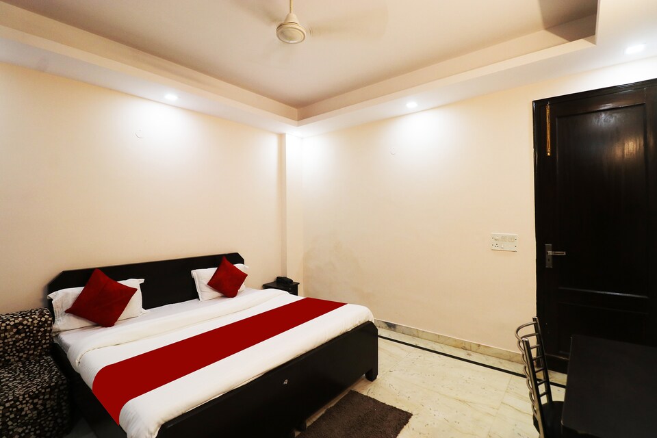 OYO 47831 Tia Rooms, Saket Delhi, Delhi