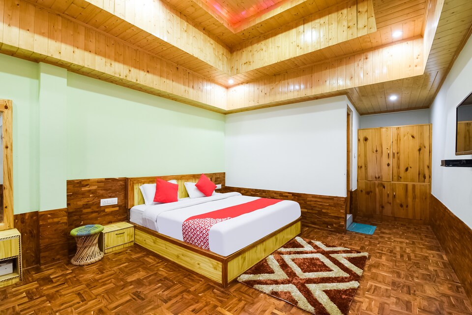 OYO 47850 Naggar Heritage Cottages, Naggar Road, Manali