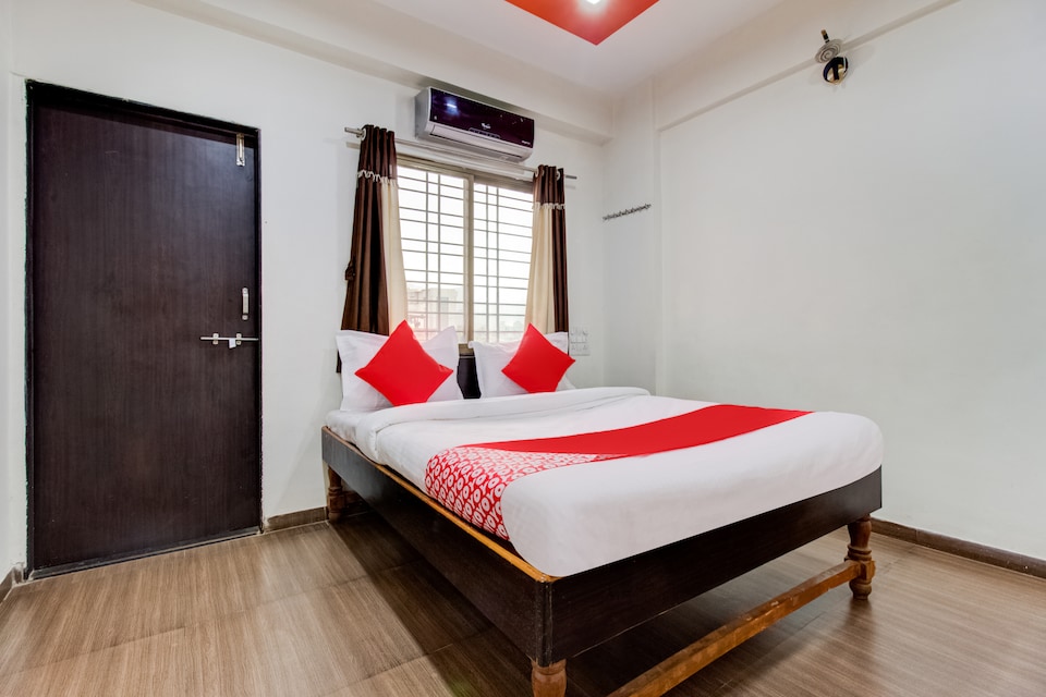 Flagship Warunase Palace, Trimbakeshwar Road, Nashik