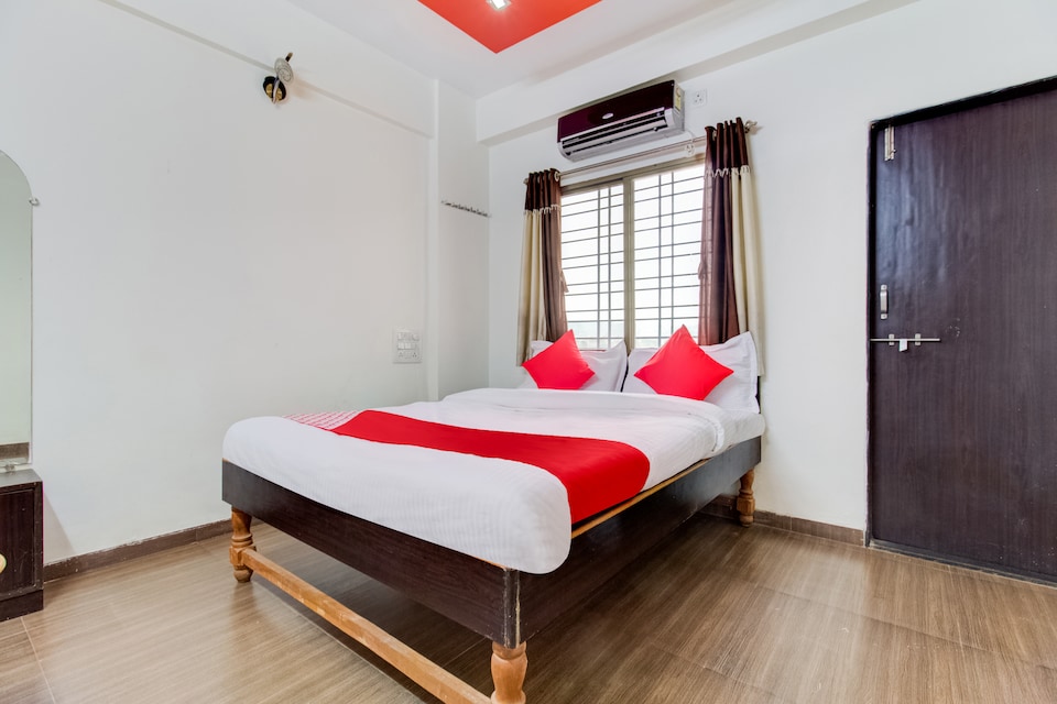 Flagship Warunase Palace, Trimbakeshwar Road, Nashik