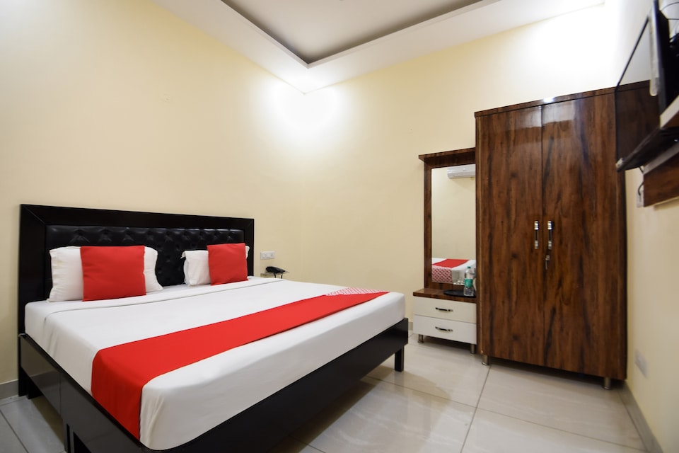 OYO 47853 The Terrace 2, Kharar, Kharar