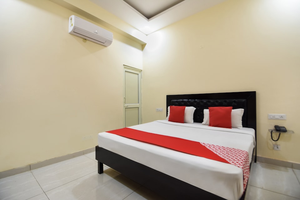 OYO 47853 The Terrace 2, Kharar, Kharar