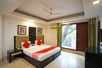 OYO 47854 Star Inn Deluxe