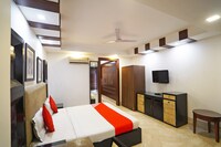 OYO 47854 Star Inn Deluxe