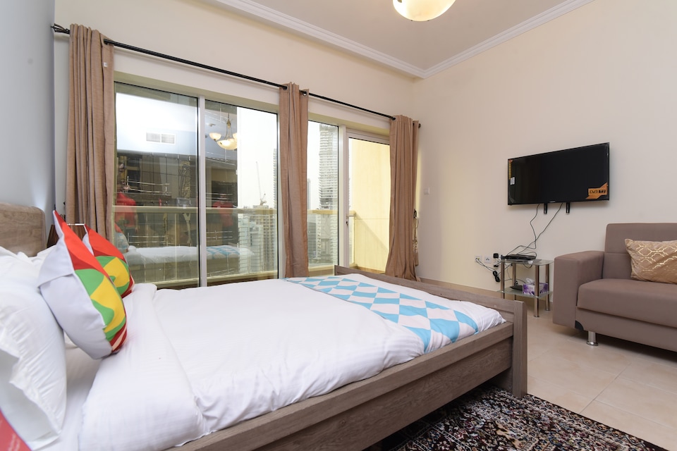 OYO Home 248 Studio Al NojoomTower, Downtown Dubai, Dubai