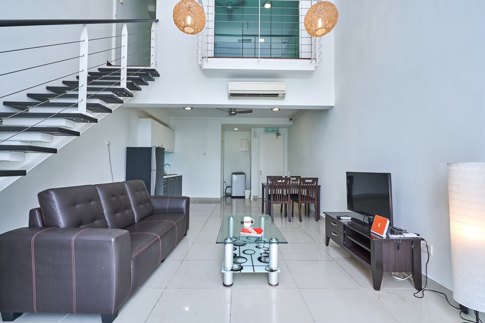 OYO Home 44104 Legendary 1br Scott Garden, Old Klang Road, Seputeh