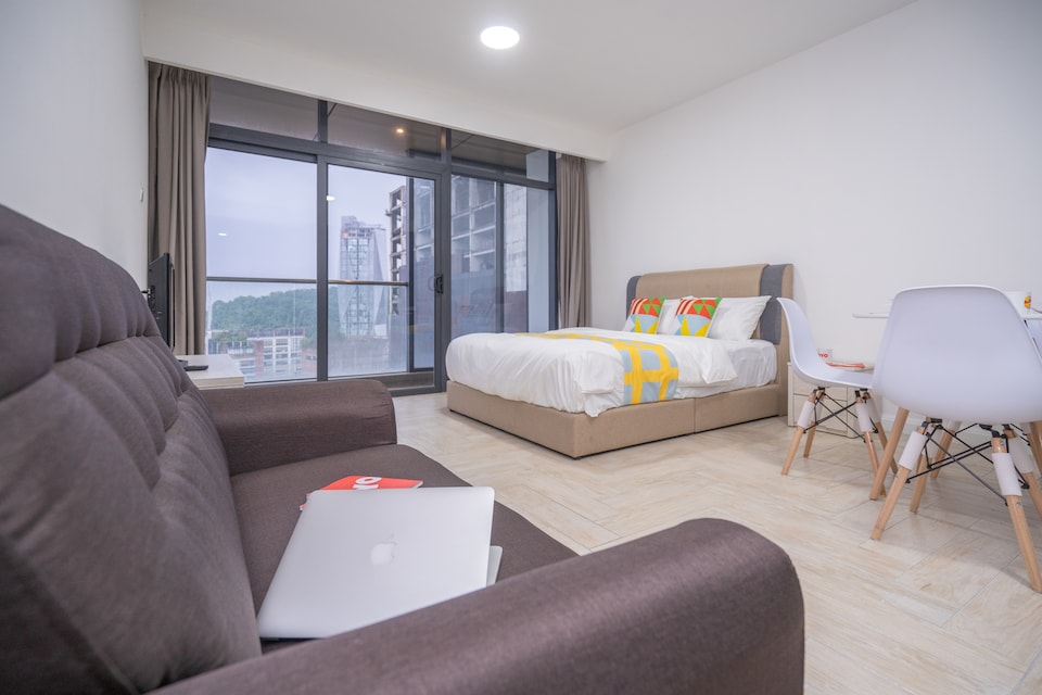 OYO Home 89428 Superior Studio Empire City Marriot, Damansara Perdana, Petaling Jaya