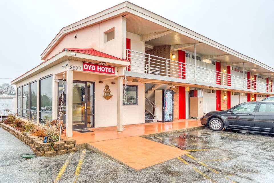 OYO Hotel Greensboro NC Southwest I-85, C27407, Greensboro