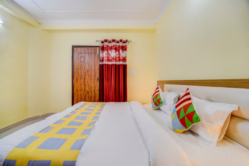 OYO Home 47881 Elite 2bhk Apartment Bhowali, Bhowali Nainital, Nainital