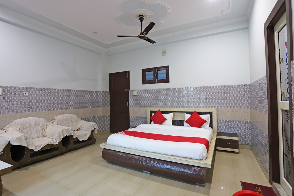 OYO 47883 Hari Kant, North Delhi, Delhi