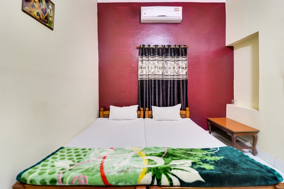 SPOT ON 47916 Hotel Abhinandan, Motihari, Motihari