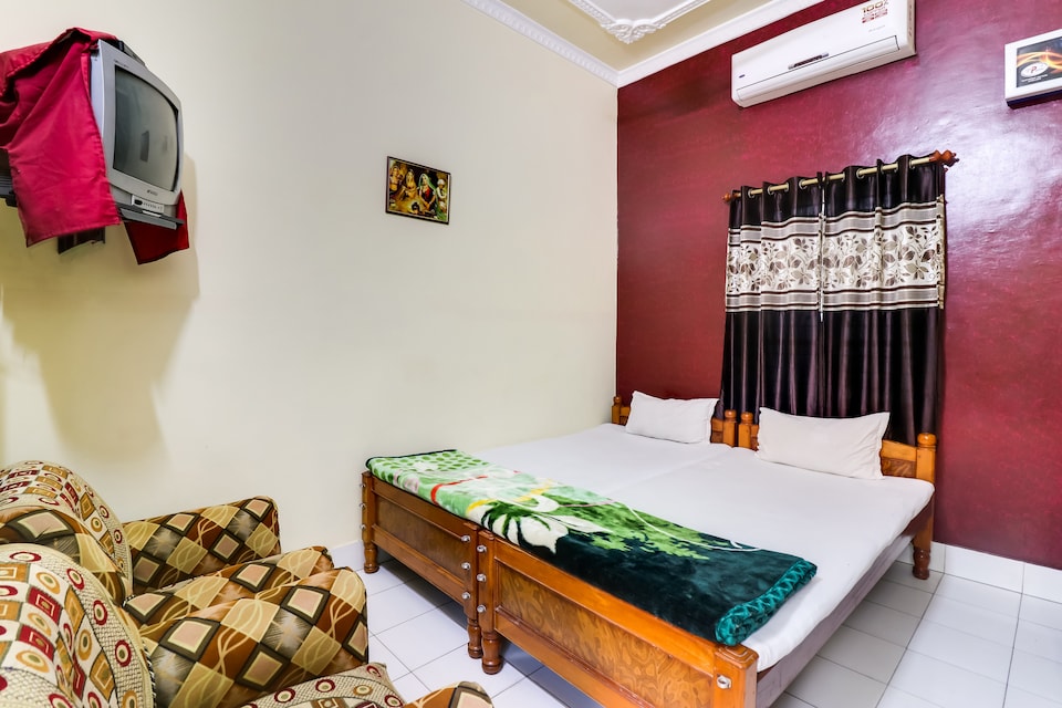 SPOT ON 47916 Hotel Abhinandan, Motihari, Motihari