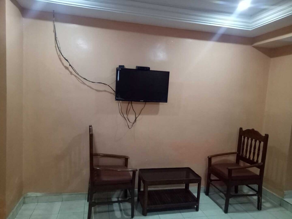 OYO Flagship 47924 Vaisai Cottage, Kukatpally, Hyderabad