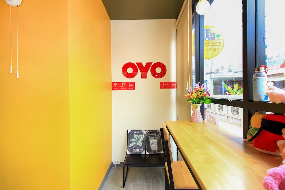 โอโย 265 รัชดา คอนเน็ค, BW_Din Daeng P1, กรุงเทพมหานคร