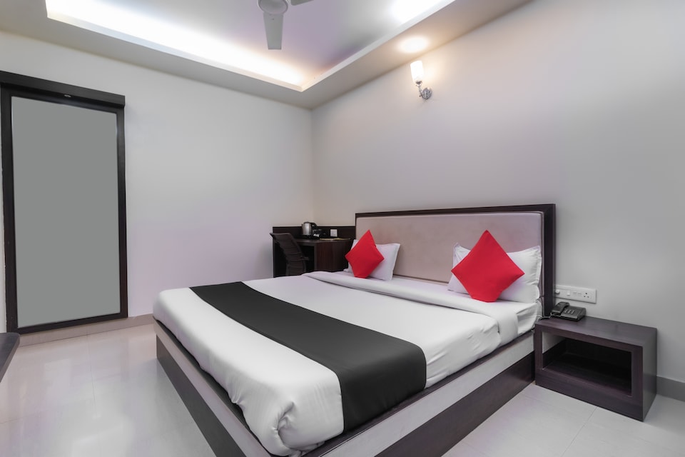 Capital O 47950 Hotel Janki International, Sigra, Varanasi