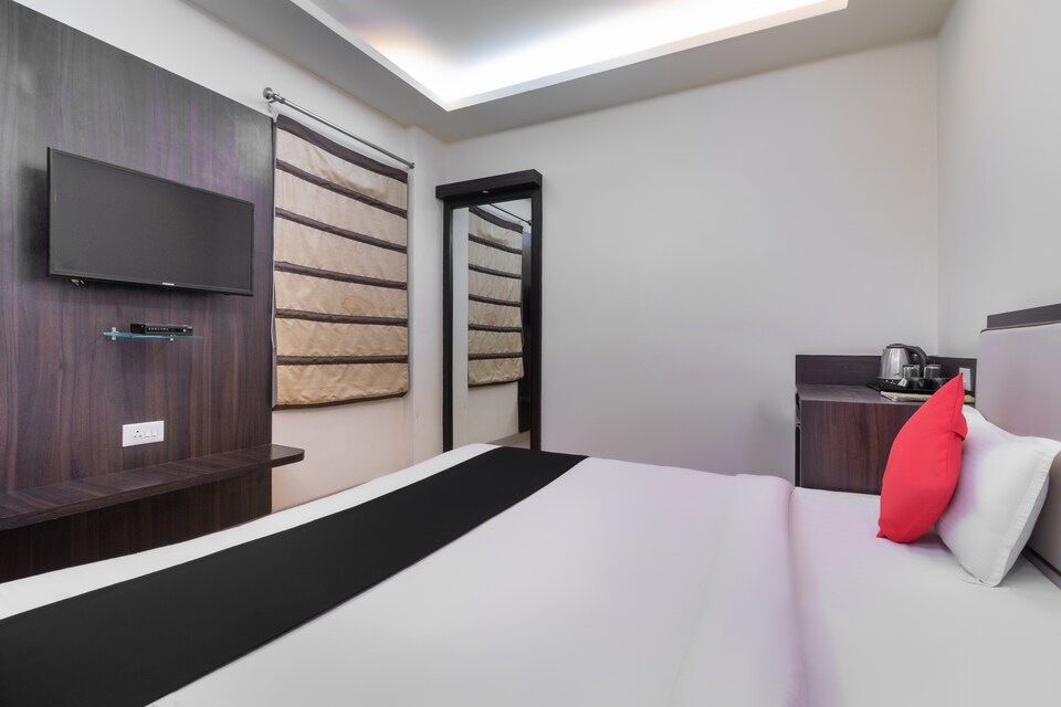 Capital O 47950 Hotel Janki International, Sigra, Varanasi