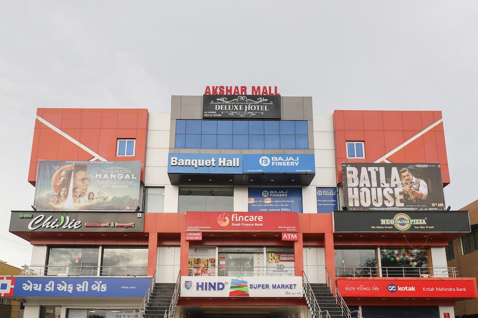 OYO 47984 Hotel Delux, Petlad Road Nadiad, Nadiad