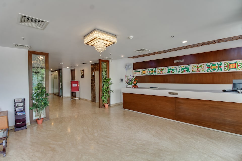 Capital O 47990  The Agra Grande-a Luxury Hotel, Fatehabad Road, Agra