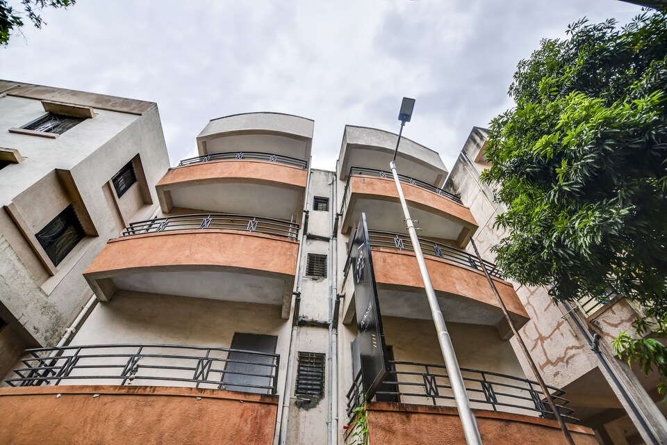 OYO LIFE PUN834 D.Y. Patil College, Akurdi Pune, Pune