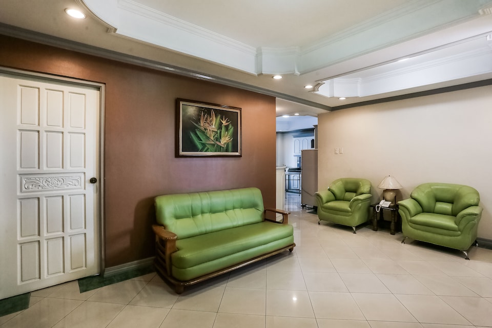 OYO 250 A & B Complex, Taguig Manila, Taguig