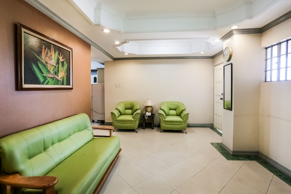 OYO 250 A & B Complex, Taguig Manila, Taguig