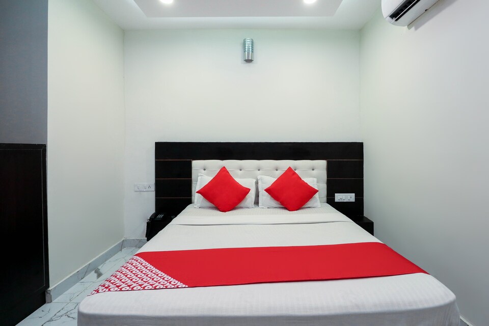 OYO 48019 V Plaza, Bhupatwala Haridwar, Haridwar