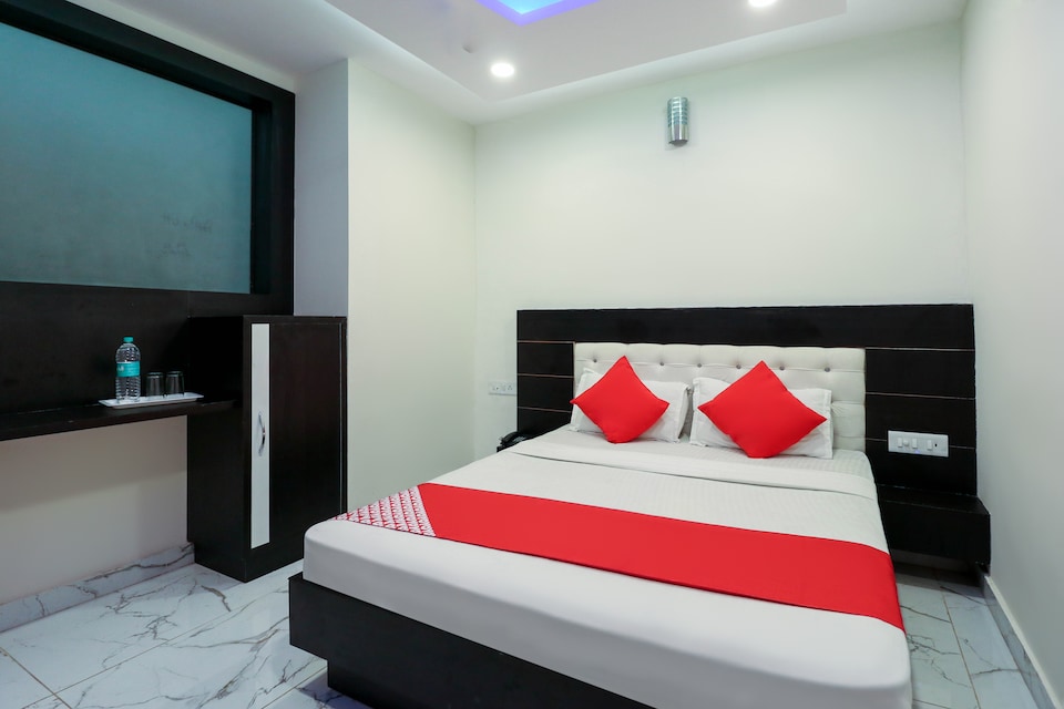 OYO 48019 V Plaza, Bhupatwala Haridwar, Haridwar