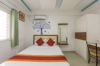 OYO Royal Park Near Sri Someshwara Swami Temple