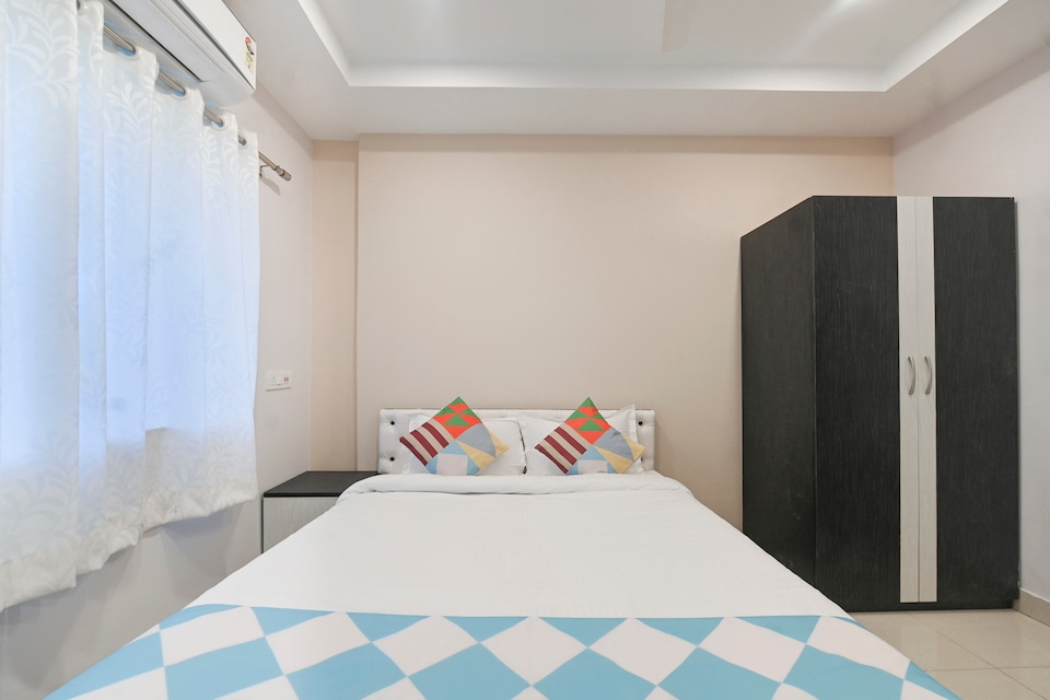 OYO Home 48030 Comfortable Stay Newtown, Rajarhat Kolkata, Kolkata