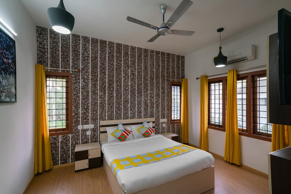 OYO 48042 Elegant Stay Poomangalam Villa, Vytilla Kochi, Kochi