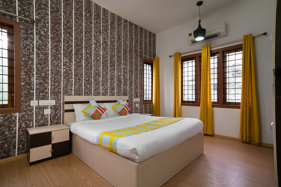 OYO 48042 Elegant Stay Poomangalam Villa, Vytilla Kochi, Kochi