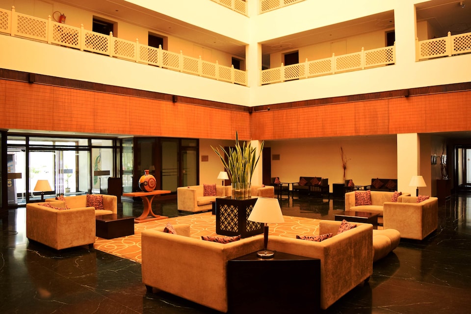 OYO 4770 Golden Tulip, Fateh Sagar, Udaipur