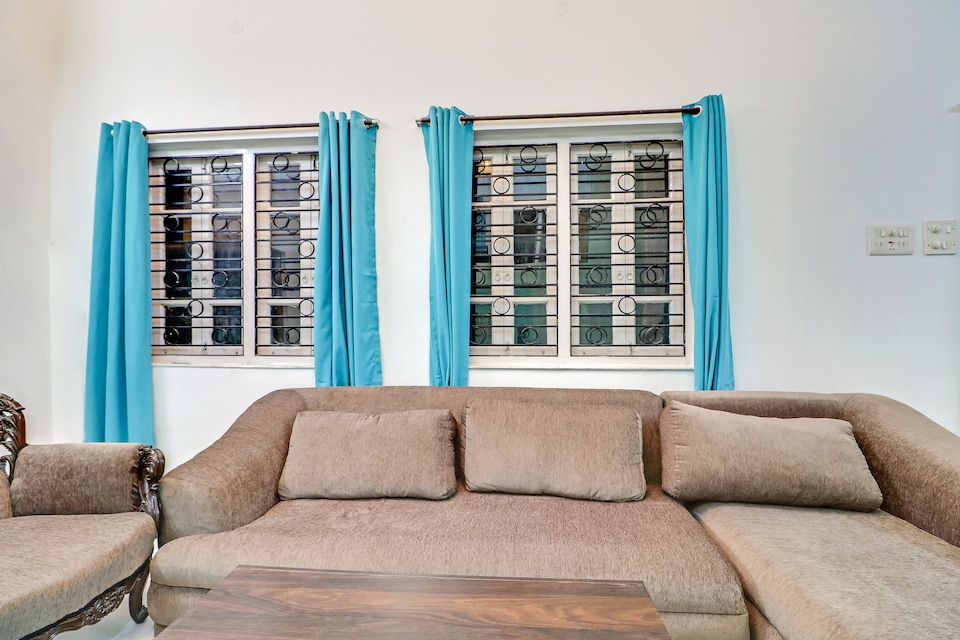 OYO Home 48059 Luxurious Stay Salt Lake, Salt Lake Kolkata, Kolkata