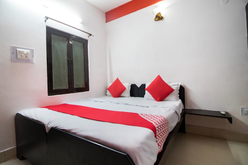 Prop Live in New code - VNS757, Godowlia, Varanasi