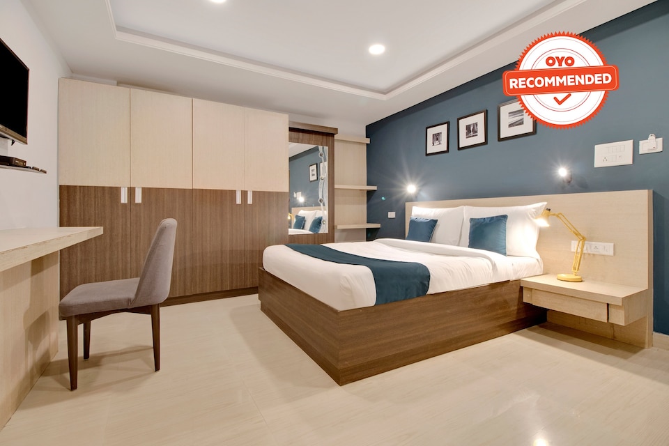 OYO SilverKey 48070 Wipro Signal 1st Block Kormangala, Koramangala Sony World Signal, Bangalore
