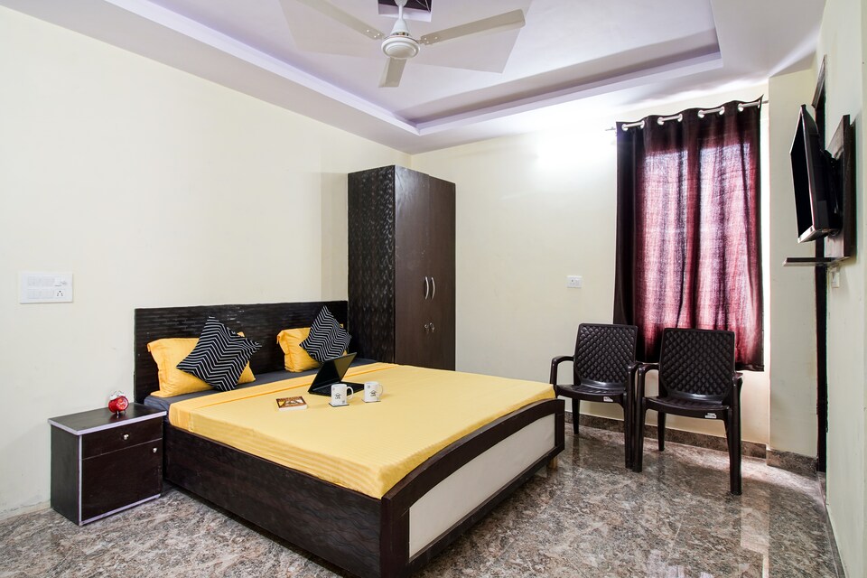 OYO LIFE GRG1644 Golf Course Rd, Golf Course Road, Gurgaon