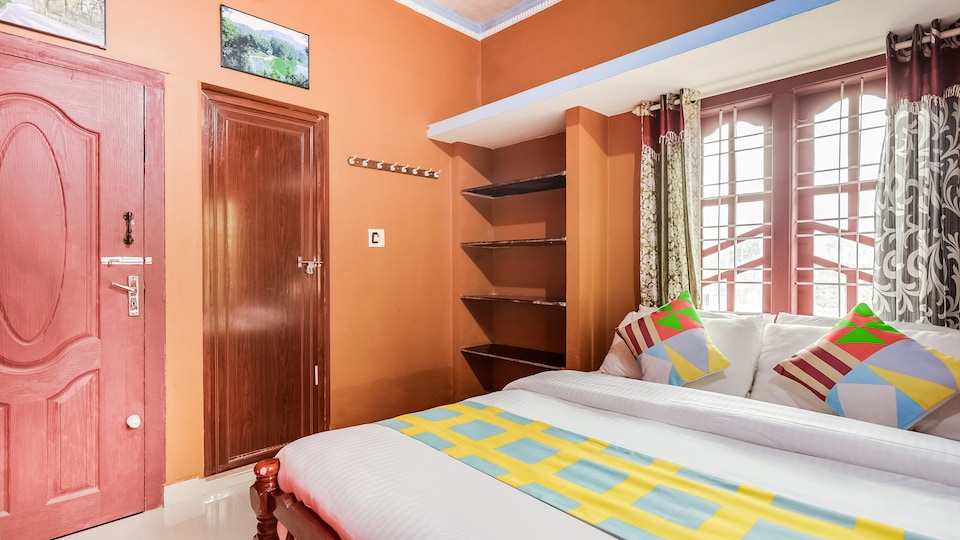 OYO Home 48093 Pavithra Homestay, Marayoor Munnar, Munnar