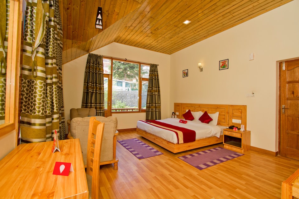 OYO 4776 The HK International Manali, Kanyal Road, Manali