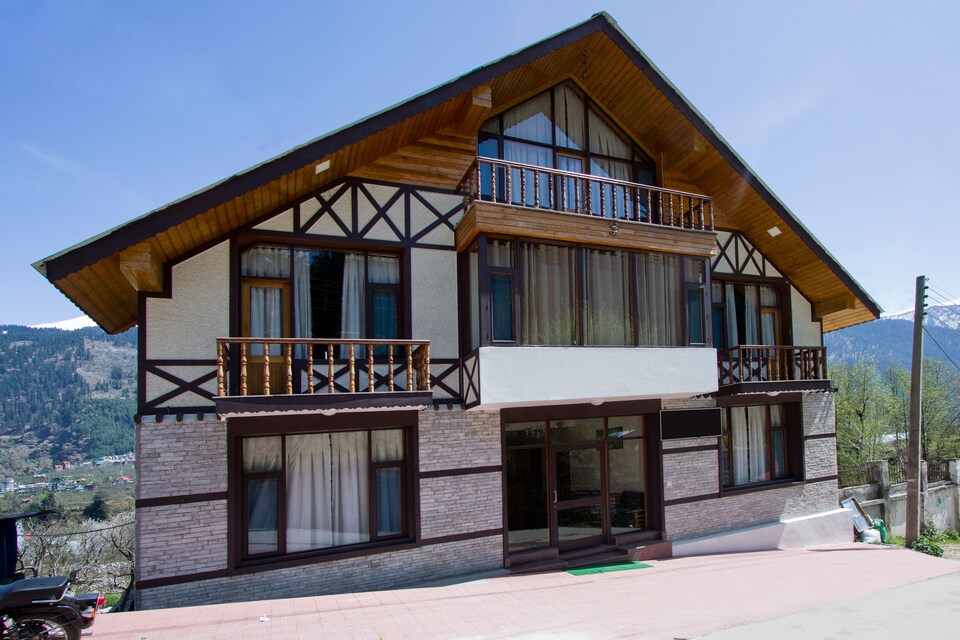 OYO 4776 The HK International Manali, Kanyal Road, Manali