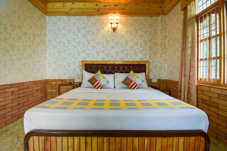 OYO Home 48130 Luxurious Stay Dhali Bypass, Sanjauli, Shimla