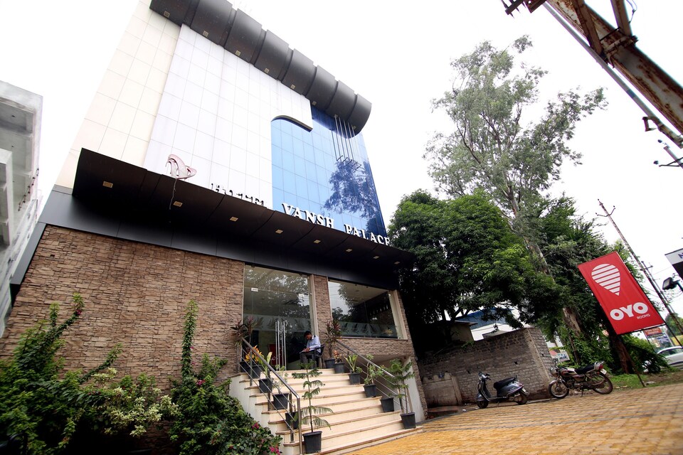 OYO 4779 Hotel Vansh Palace, Pandri Road, Raipur