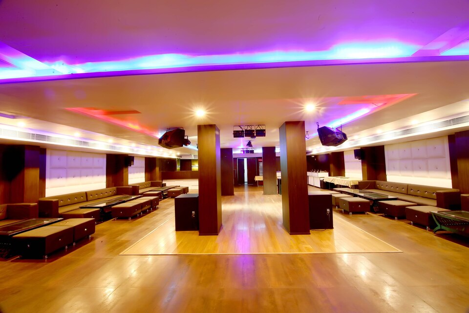 OYO 4779 Hotel Vansh Palace, Pandri Road, Raipur