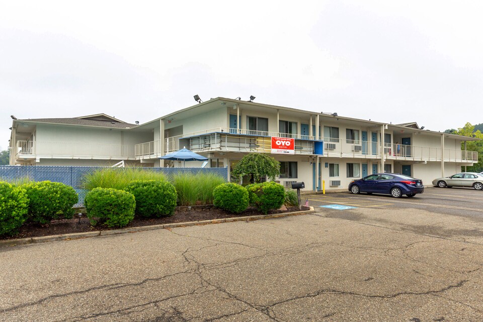 OYO Hotel New Philadelphia OH I-77, C43907, New Philadelphia OH