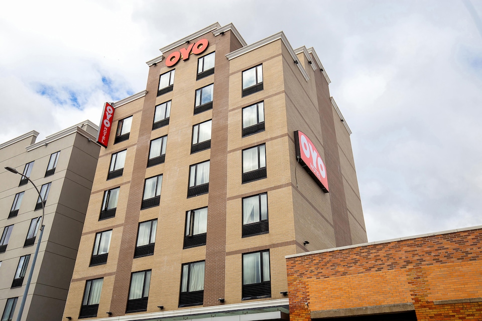 OYO Hotel AirTrain Plaza - JFK Airport, C11435, Queens