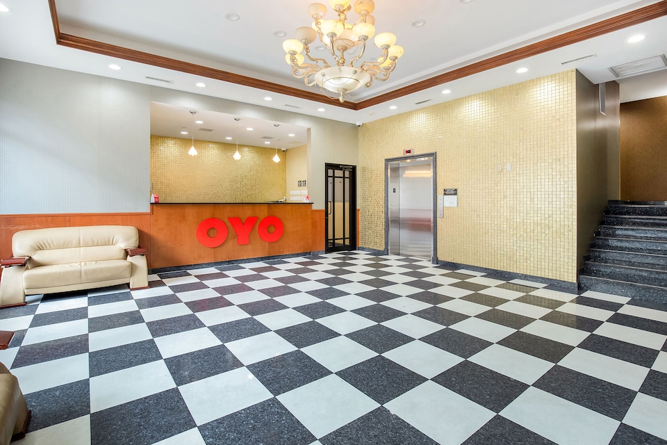 OYO Hotel AirTrain Plaza - JFK Airport, C11435, Queens