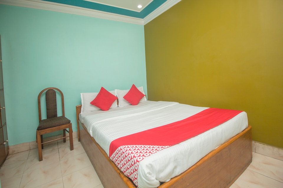 OYO 48133 Hotel Payel, Malda city, Malda