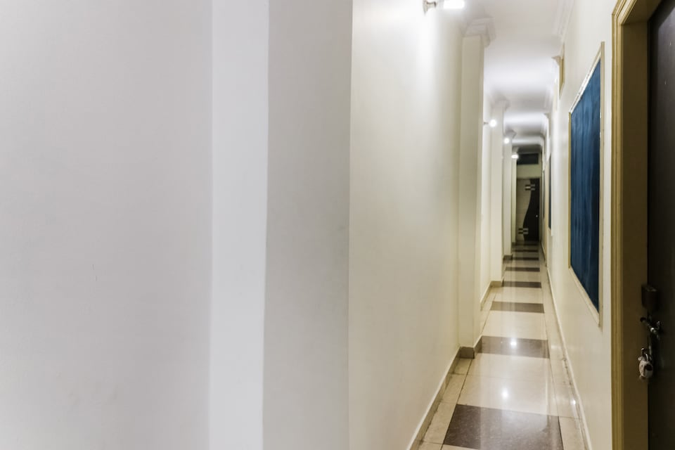 Hotel O Kingfisher, Saharanpur Road Dehradun, Dehradun
