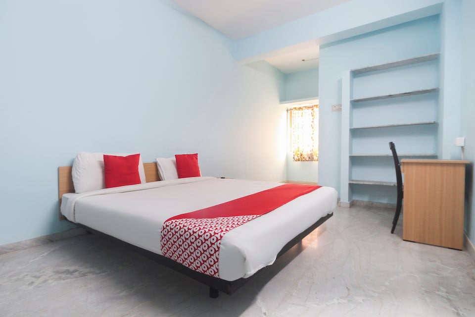 OYO Flagship 48158 SS Towers, Ukkadam, Coimbatore